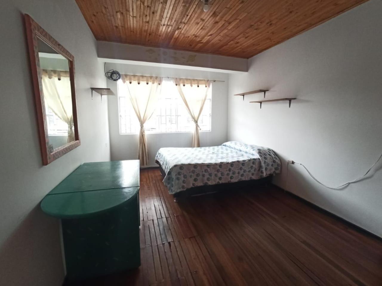 La Tremenda Casa Hotel Богота Екстериор снимка